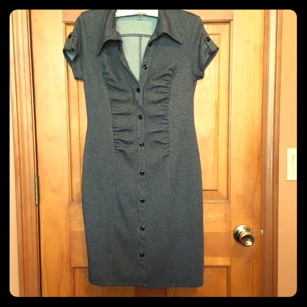 **SALE**Cute and flattering  dress